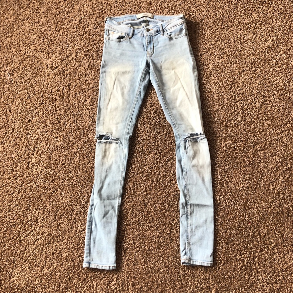 hollister light wash skinny jeans